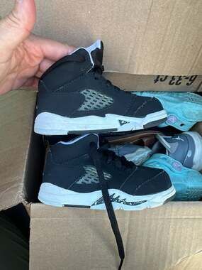 Jordan Retro 5 "Oreos/Moonlight" - toddler size 6c